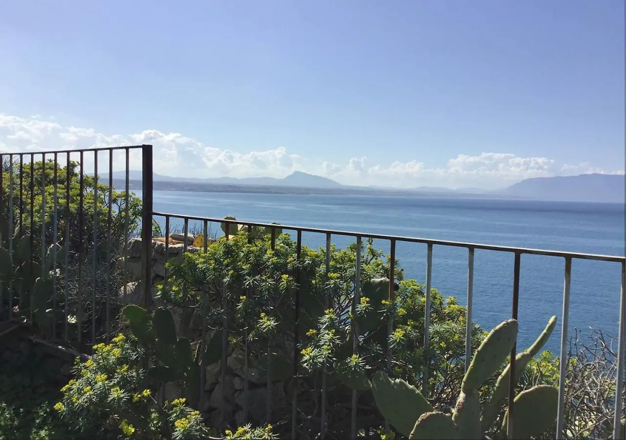 Villa Dei Tramonti テッラジーニ 0*,